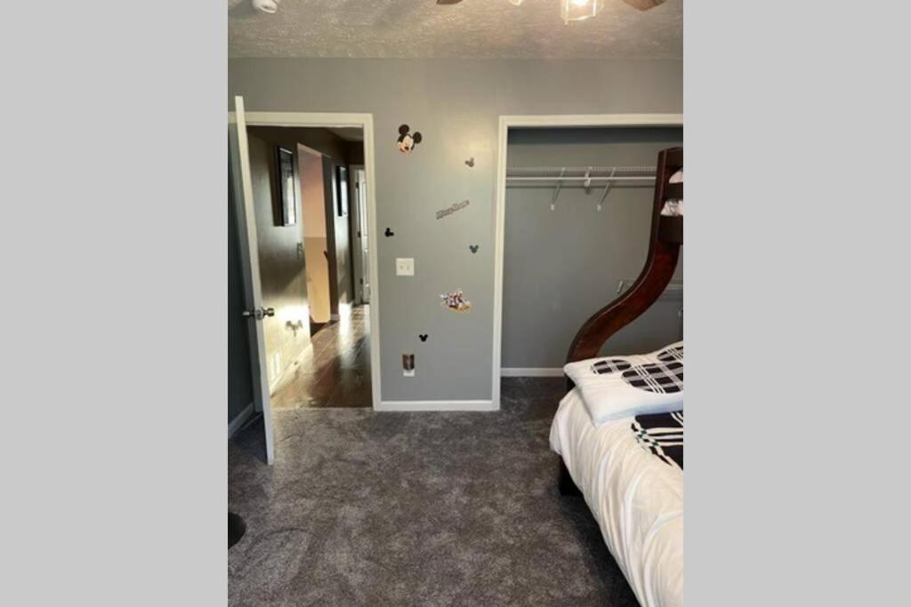 Entire Residential Home -אומהה מראה חיצוני תמונה