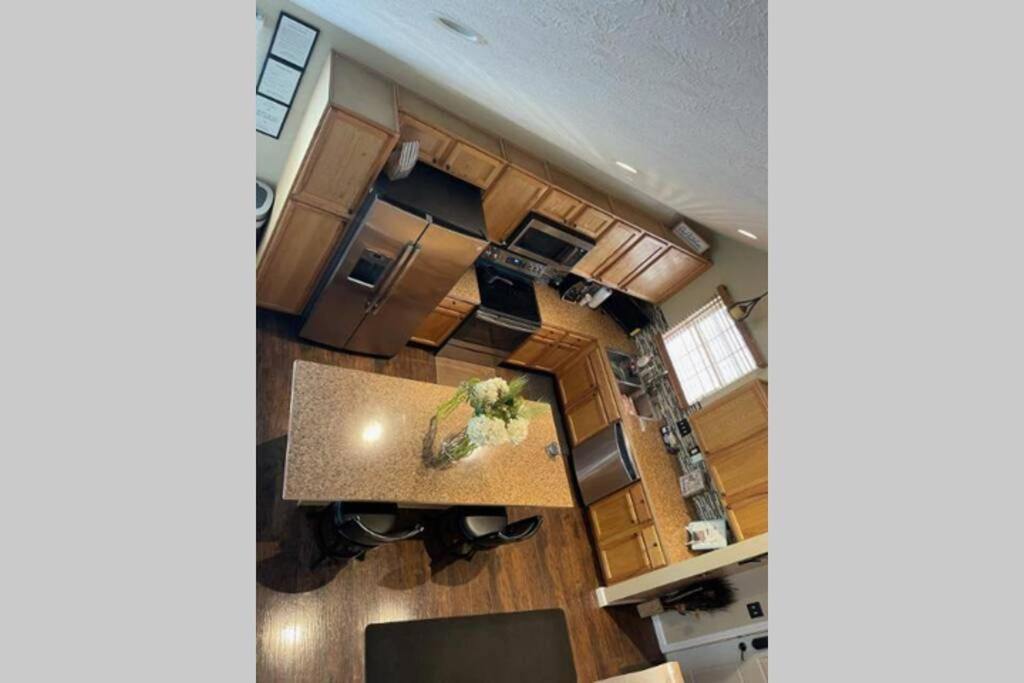 Entire Residential Home -אומהה מראה חיצוני תמונה